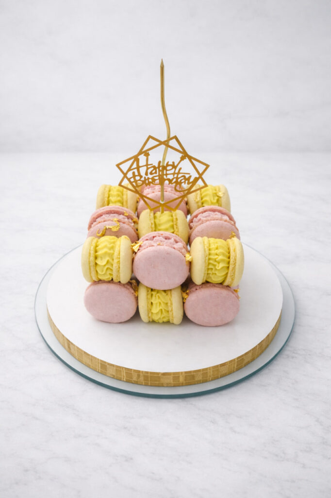 Tort z makaroników – Cukiernia Kryształ Kraków